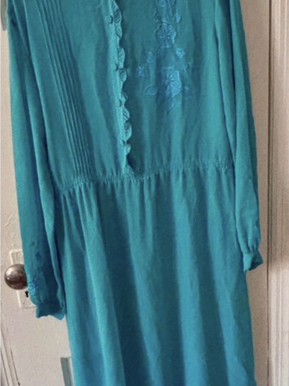 Vintage Teal Long Sleeve Midi Dress with Pintuck and Embroidered Detail